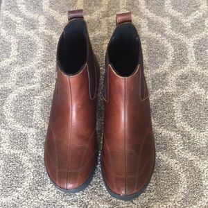 Men’s dress boots.